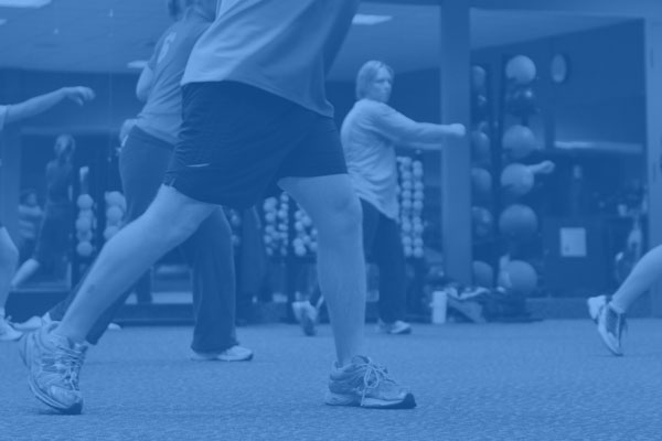 blank_blau_pexels li-sun-2294354