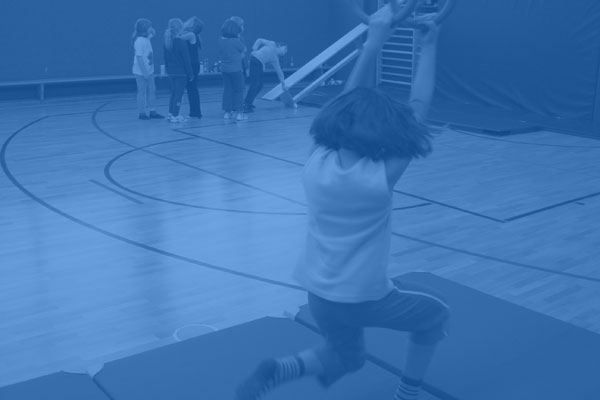 blank_blau_pexels li-sun-2294354